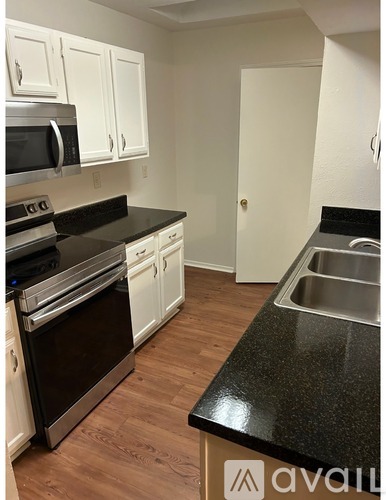 429 Dollins Street 2 Beds Townhouse for Rent - Photo gallery 4