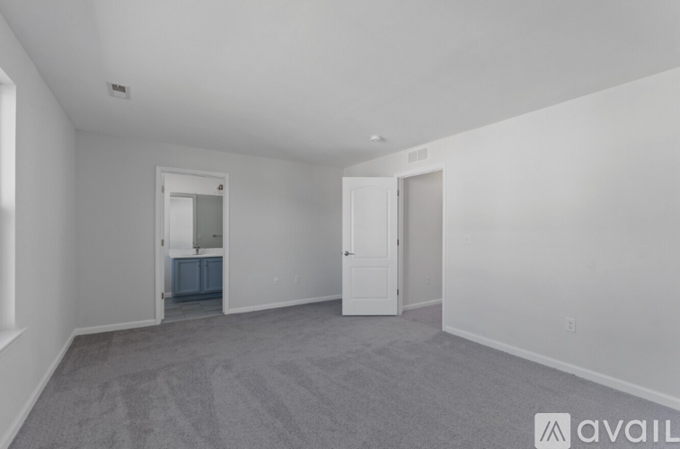 103 Still Run 3 Beds Apartment for Rent - Photo gallery 5