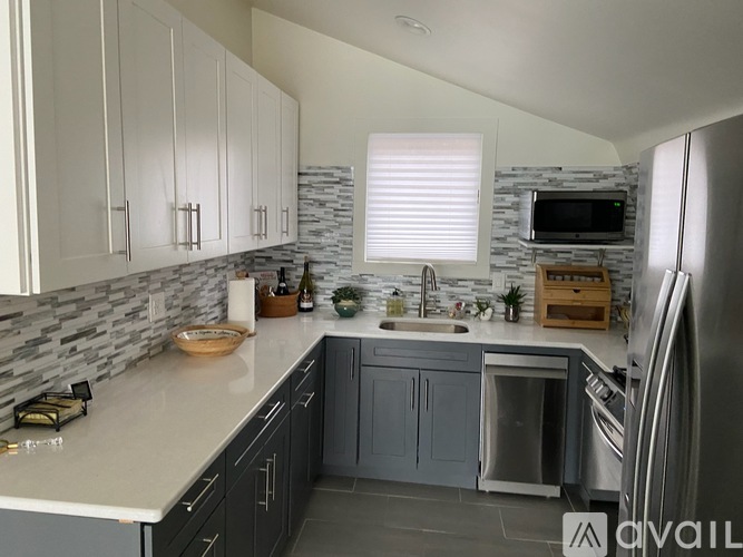 1288 E Shore Dr 1 Apartment for Rent - Photo gallery 5