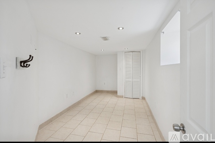 3343 Ravenwood Avenue 2 Beds Townhouse for Rent - Photo gallery 3