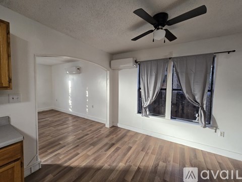 1210 N Crain St 2 Beds Apartment for Rent