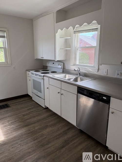 6445 US-40 3 Beds Single Family Home for Rent - Photo gallery 2