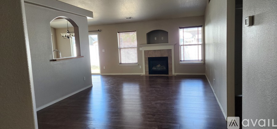 12416 West Meadow Court 3 Beds Single Family Home for Rent - Photo gallery 2