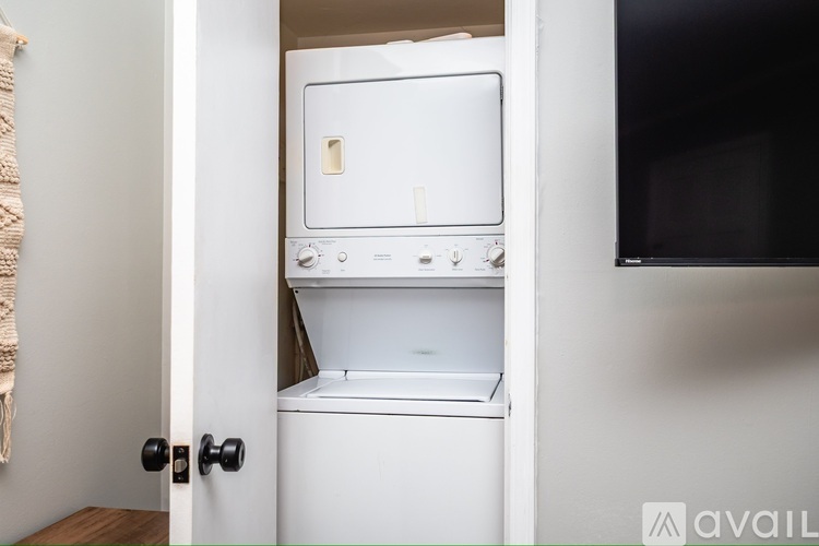 5155 Wayneland Drive 1 Condo for Rent - Photo gallery 1