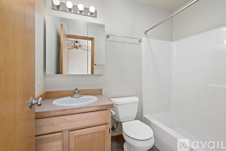 2244 SW Sunnyside Avenue 3 Beds Single Family Home for Rent - Photo gallery 4
