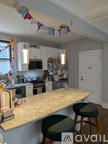 1238 West Albion Avenue 5 Beds Single Family Home for Rent - Photo gallery 1
