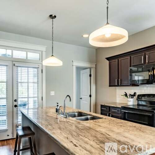 1907 Convent Place 4 Beds Single Family Home for Rent - Photo gallery 2
