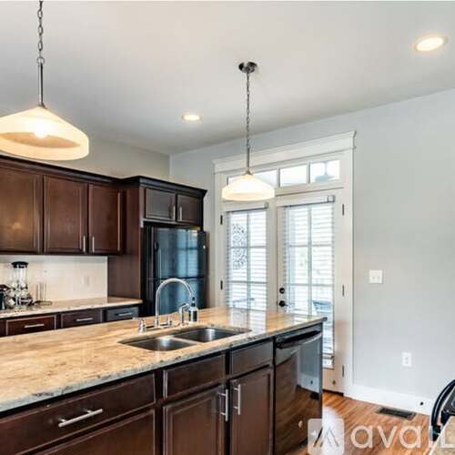 1907 Convent Place 4 Beds Single Family Home for Rent - Photo gallery 5