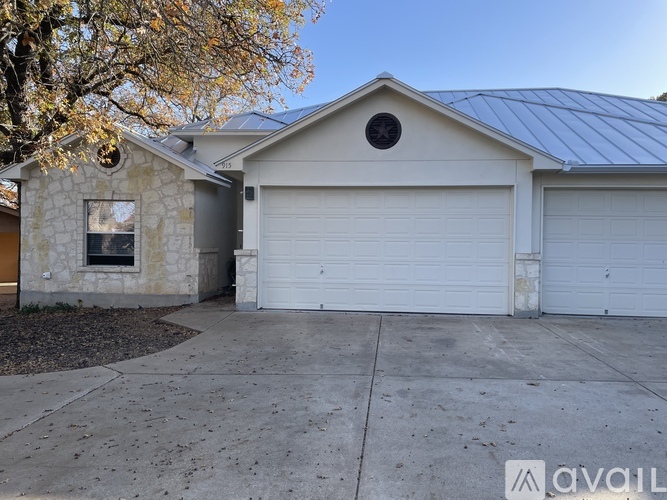 915 East Highway Street 3 Beds Single Family Home for Rent - Photo gallery 1