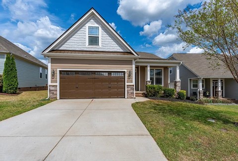 141 Bur Oak Drive 3 Beds Apartment for Rent