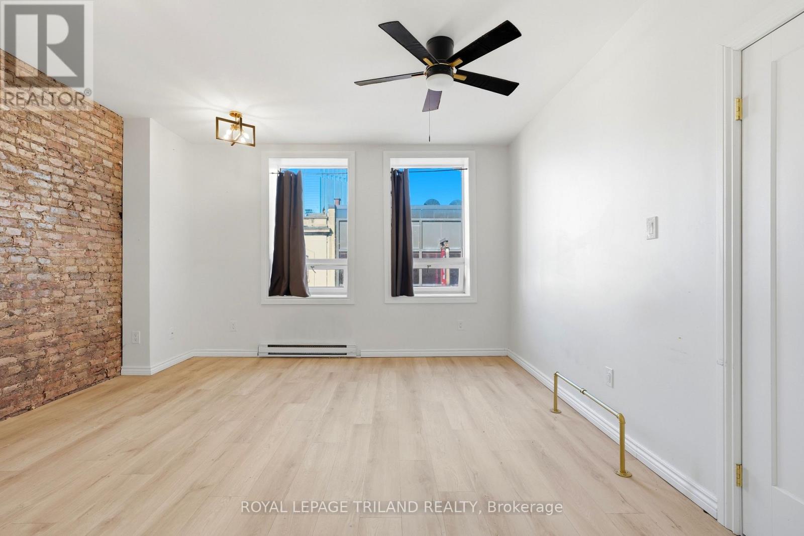 303 - 423 RICHMOND STREET Studio Home, Multifamily for Rent - Photo gallery 2