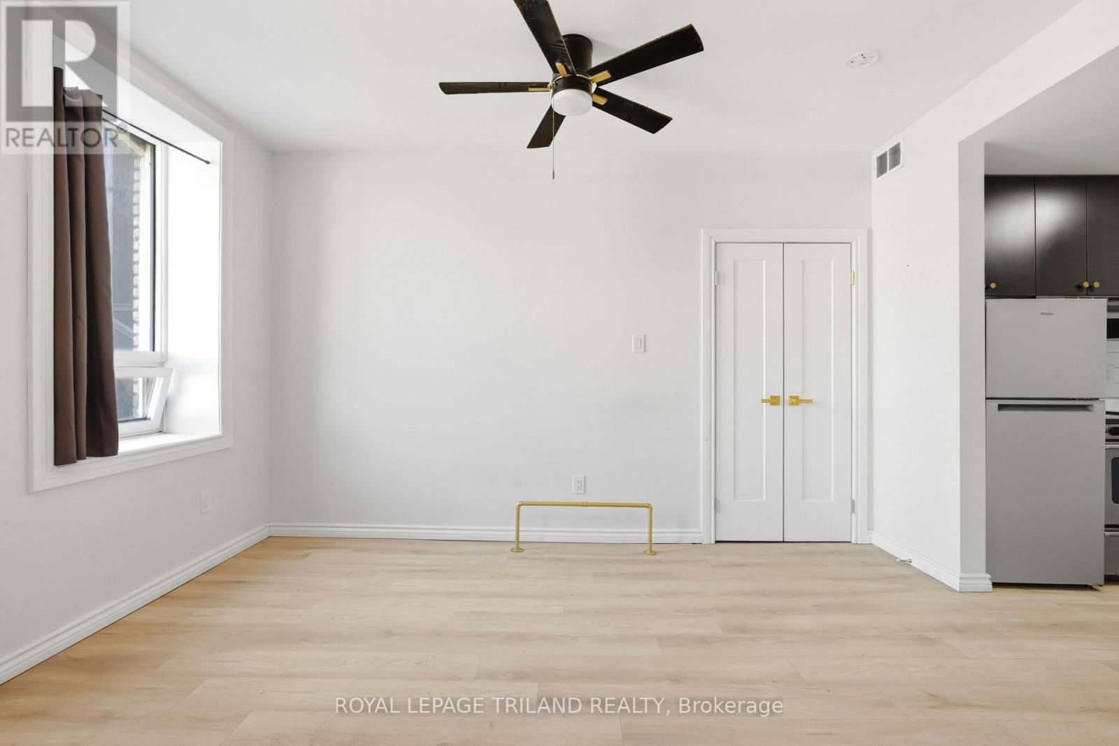 303 - 423 RICHMOND STREET Studio Home, Multifamily for Rent - Photo gallery 3