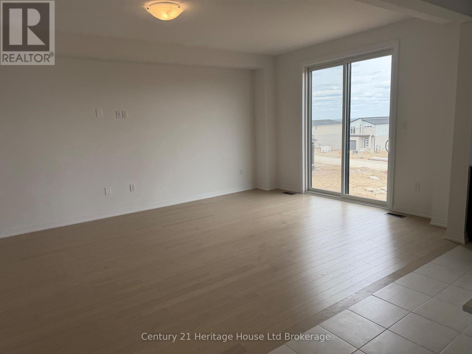 571 TELFER STREET 4 Beds House for Rent - Photo gallery 4