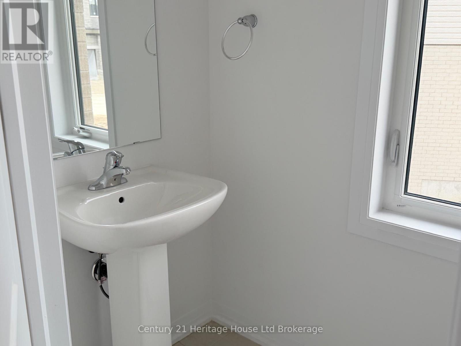 571 TELFER STREET 4 Beds House for Rent - Photo gallery 5