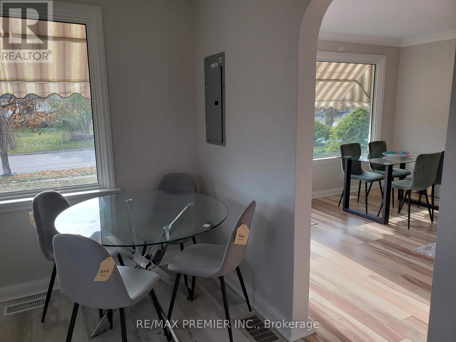 UPPER - 40 BYNG AVENUE 4 Beds House for Rent - Photo gallery 5