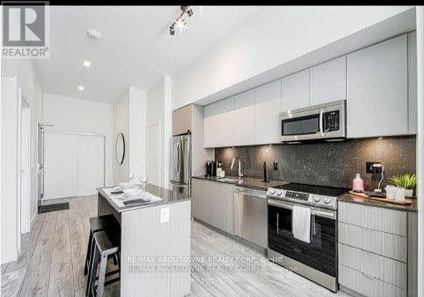A0916 - 125 BRONTE ROAD 2 Beds Apartment, Condo, Home for Rent - Photo gallery 1