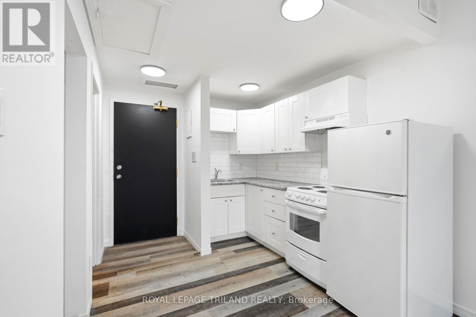 302 - 423 RICHMOND STREET Studio Home, Multifamily for Rent - Photo gallery 1