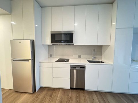 987 Queen Street #215 Studio Apartment for Rent