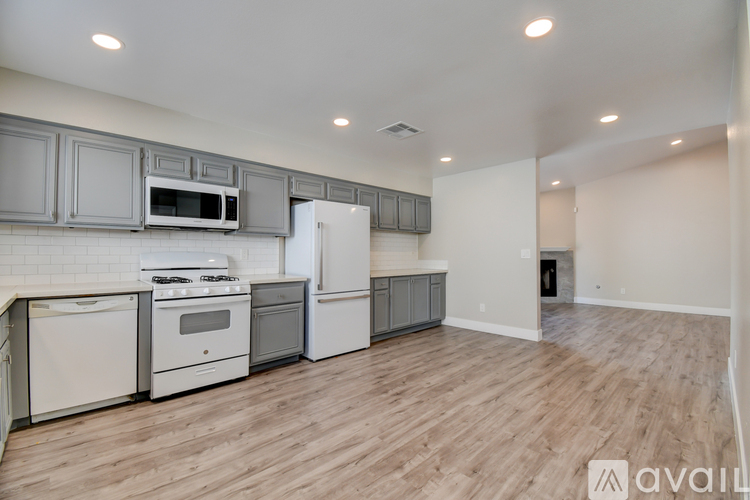 6420 Jean Lee Dr 3 Beds Apartment for Rent - Photo gallery 3