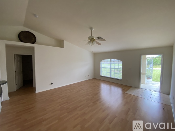 211 Blackstone Drive 3 Beds Single Family Home for Rent - Photo gallery 3