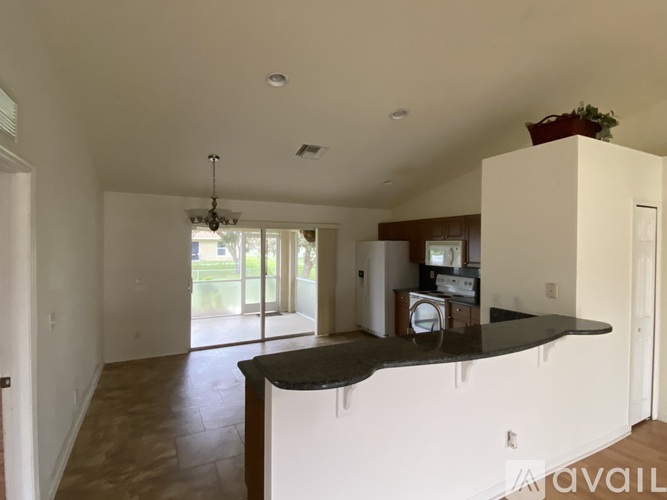 211 Blackstone Drive 3 Beds Single Family Home for Rent - Photo gallery 4