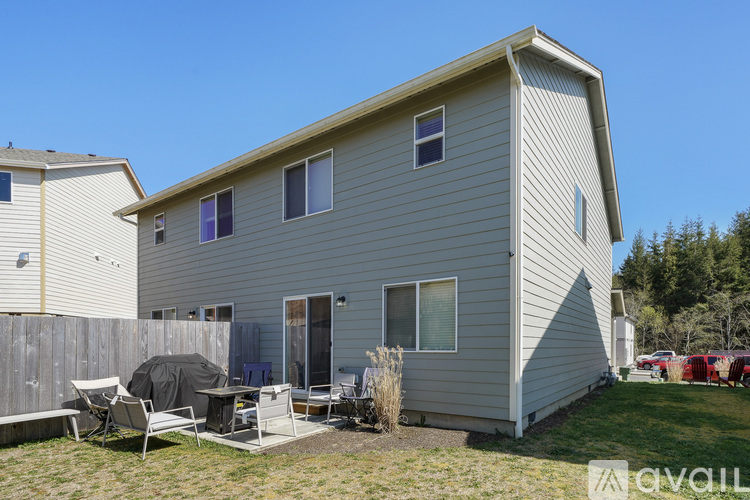 1564 Southeast Honeysuckle Loop 2 Beds Single Family Home for Rent - Photo gallery 3