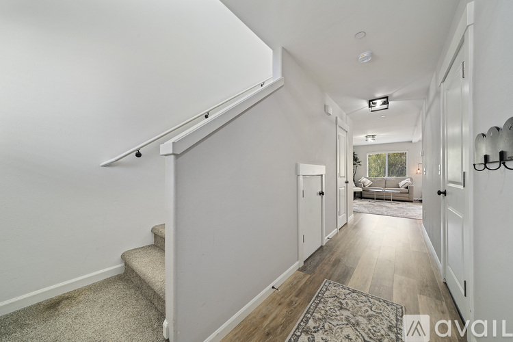 1564 Southeast Honeysuckle Loop 2 Beds Single Family Home for Rent - Photo gallery 5
