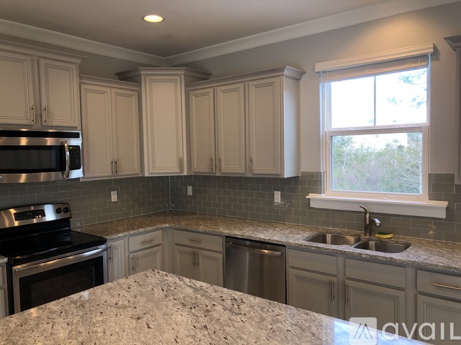 206 Montclair Avenue 3 Beds Single Family Home for Rent - Photo gallery 3