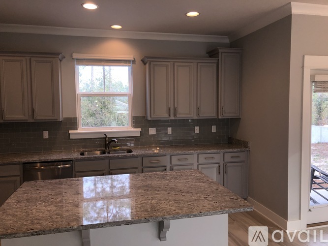 206 Montclair Avenue 3 Beds Single Family Home for Rent - Photo gallery 4