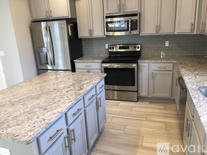 206 Montclair Avenue 3 Beds Single Family Home for Rent - Photo gallery 5