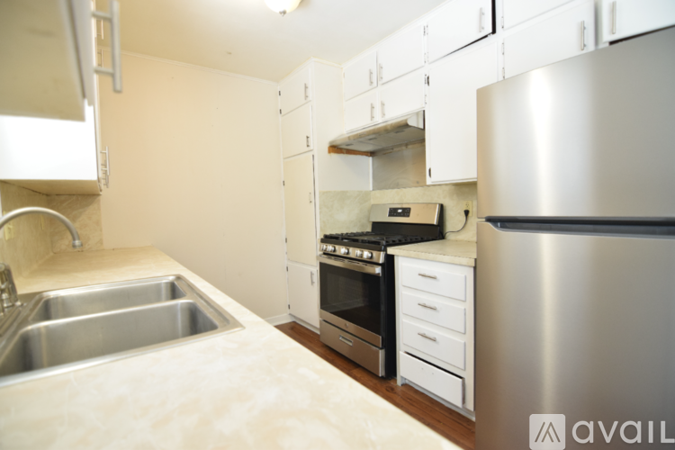 1306 Pine Dr 3 Beds Single Family Home for Rent - Photo gallery 5