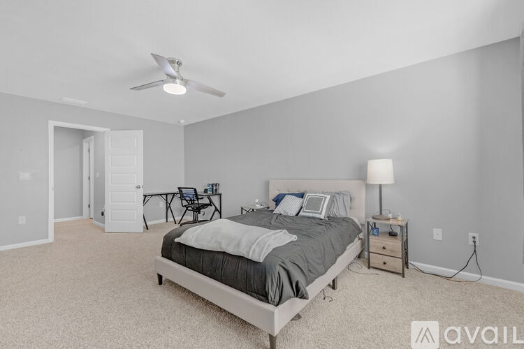 8686 Pathstone Boulevard 5 Beds Single Family Home for Rent - Photo gallery 4