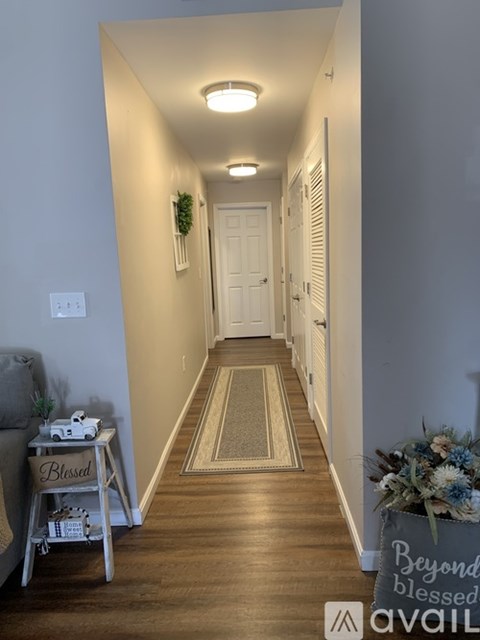 732 Ohio Pike 2 Beds Apartment for Rent