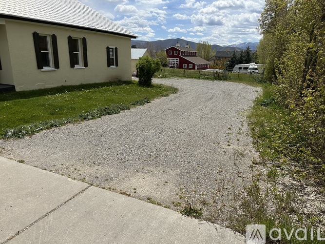 150 E Main St 3 Beds Single Family Home for Rent - Photo gallery 4