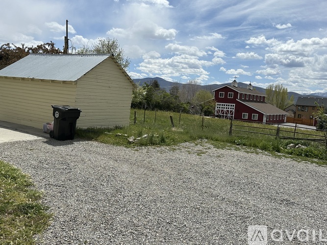 150 E Main St 3 Beds Single Family Home for Rent - Photo gallery 5