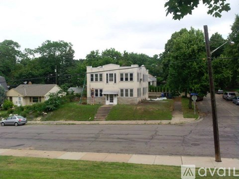 1221 29Th Avenue Northeat 1 Apartment for Rent
