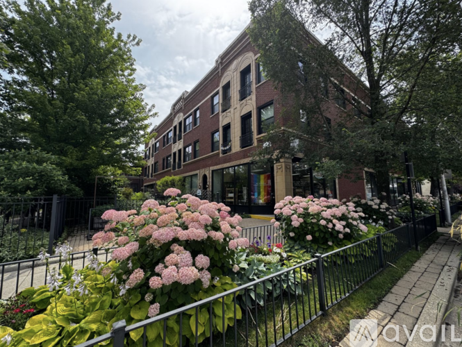 1447 W Jarvis Ave 3 Beds Apartment for Rent - Photo gallery 1