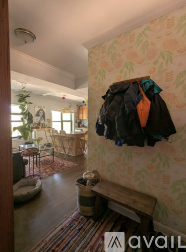 1447 W Jarvis Ave 3 Beds Apartment for Rent - Photo gallery 2