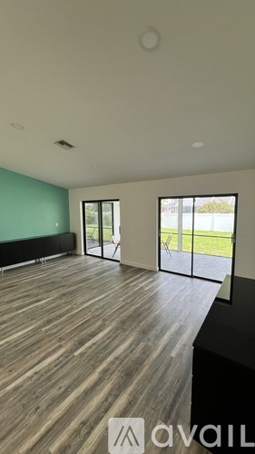 135 Southeast 30th Street 4 Beds Single Family Home for Rent - Photo gallery 4
