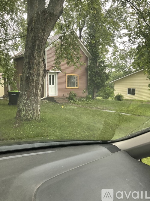 315 W Begley St 3 Beds Apartment for Rent - Photo gallery 1