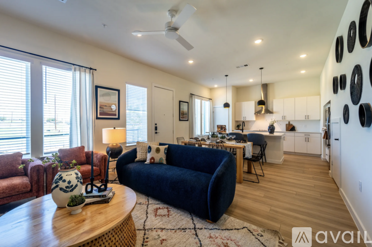 51 Limmer Loop 2 Beds Apartment for Rent - Photo gallery 1
