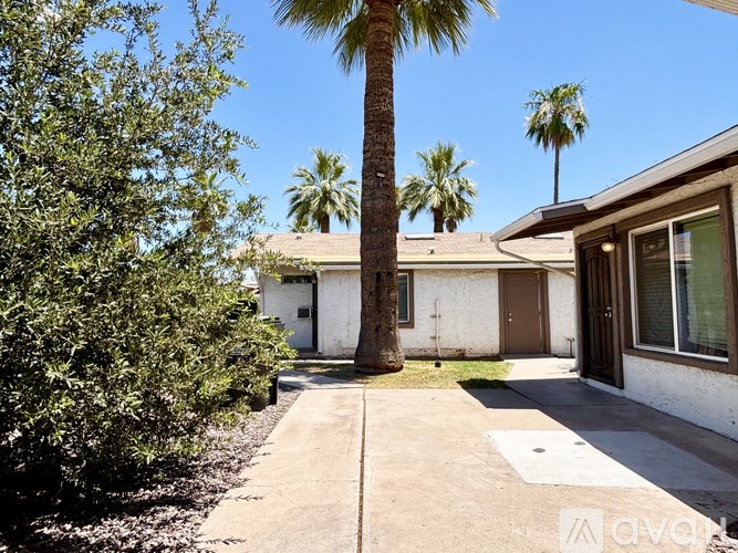 412 N 17th Dr 2 Beds Apartment for Rent - Photo gallery 3
