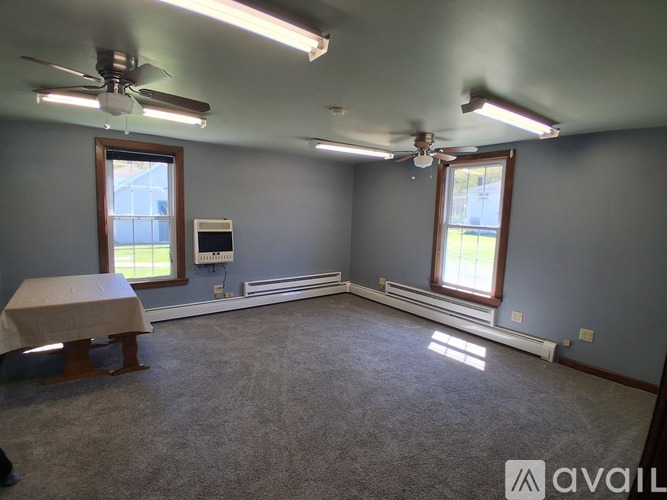 464 Main Street 6 Beds Apartment for Rent - Photo gallery 1