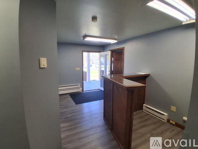 464 Main Street 6 Beds Apartment for Rent - Photo gallery 3
