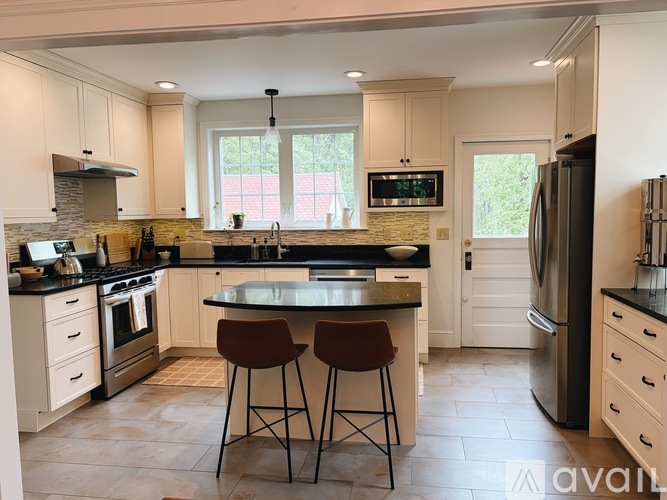 201 Thornton Street 4 Beds Single Family Home for Rent - Photo gallery 5