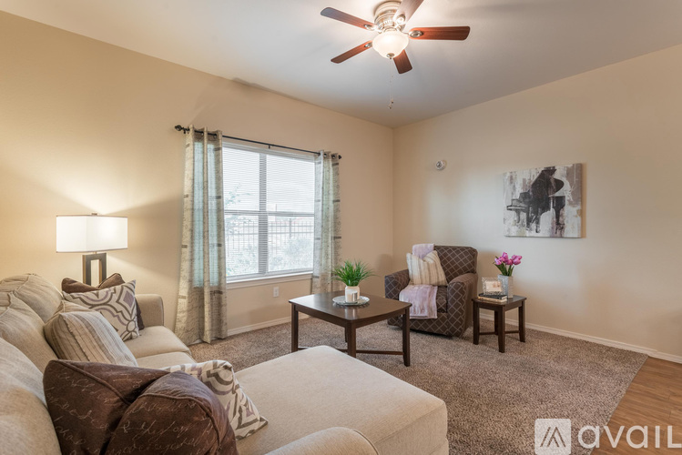 7224 North Loop Drive 2 Beds Apartment for Rent - Photo gallery 2