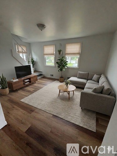 15 4Th St 3 Beds Apartment for Rent