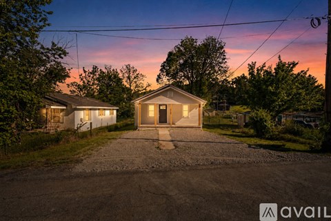 1733 Dunlap St 3 Beds Apartment for Rent