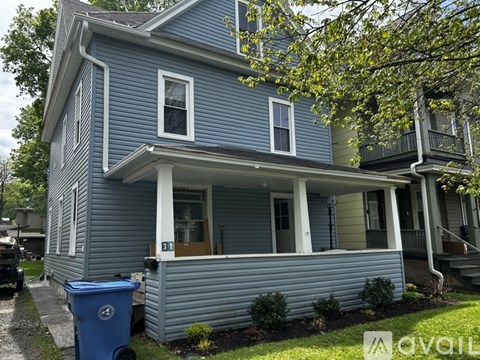 31 Maple Avenue 4 Beds Apartment for Rent