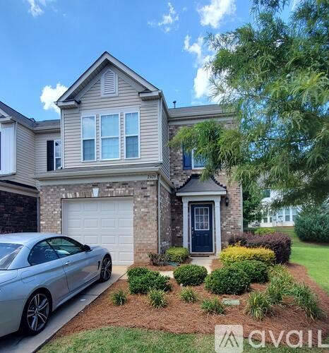 2426 Royal York Avenue 3 Beds Apartment for Rent